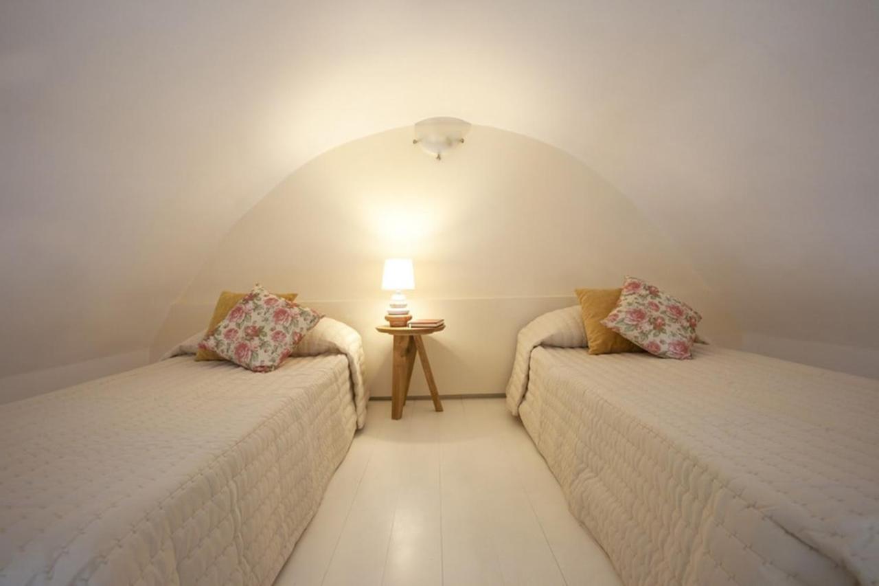 Santorini Med Homes - Sunday Apartment Mesaria Eksteriør bilde